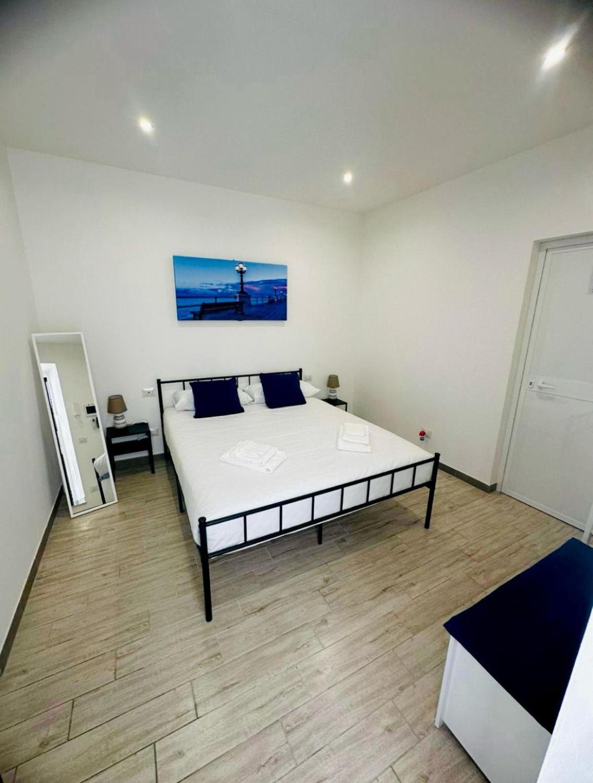 Bari Valona Rooms ภายนอก รูปภาพ